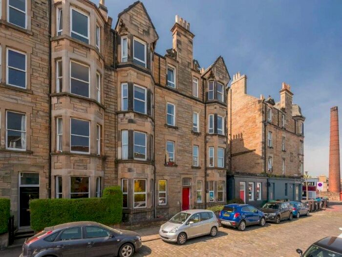 2 Bedroom Flat To Rent In Merchiston Grove, Edinburgh, EH11