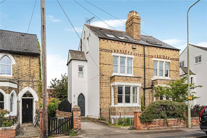 4 Bedroom Semi-Detached House For Sale In Kingston Road, Central North Oxford, OX2
