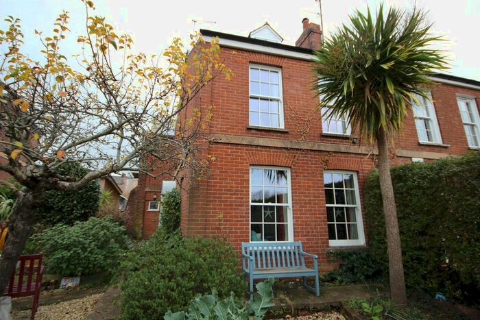 4 Bedroom Link Detached House To Rent In Blackboy Road, Exeter, EX4