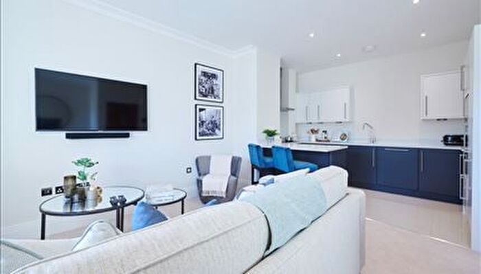 2 Bedroom Flat To Rent In Rainville Road, London, W6