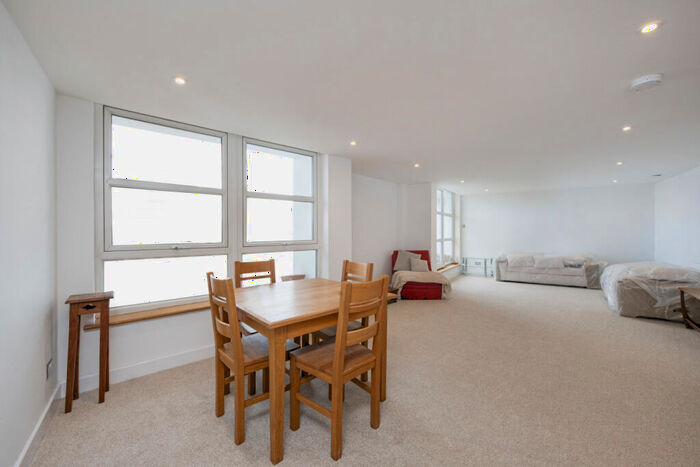 2 Bedroom Flat To Rent In Manchester Road, Cubitt Town, E14