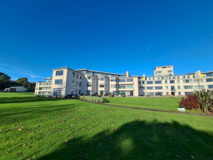 2 Bedroom Penthouse To Rent In Hayes Road, Sully, Penarth, CF64