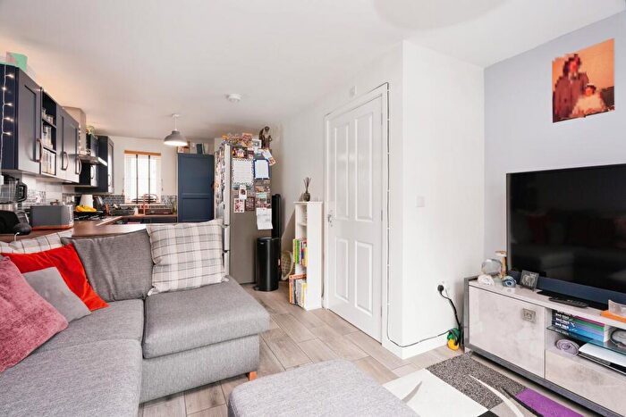 3 Bedroom Town House For Sale In Rowling Hollins, Colne, Lancashire, BB8