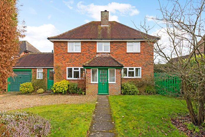 3 Bedroom Detached House To Rent In Wood End Hill Harpenden, AL5