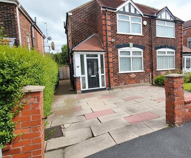 3 Bedroom Semi-Detached House To Rent In Windsor Road, Prestwich, M25