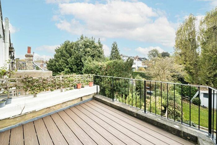 4 Bedroom Terraced House To Rent In North Hill Avenue, Highgate, N6