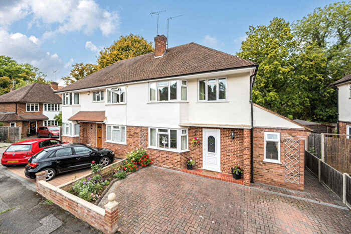 3 Bedroom Semi-Detached House For Sale In St James Close, St Johns, Woking, GU21