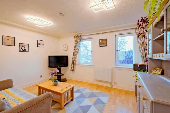 2 Bedroom Flat To Rent In Hutcheon Low Place, Aberdeen, AB21