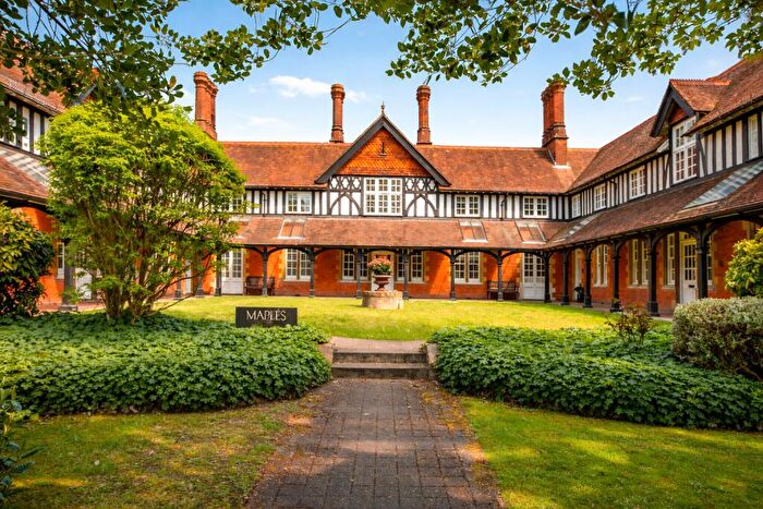 3 Bedroom Terraced House For Sale In Clarence Road, Harpenden, Hertfordshire, AL5