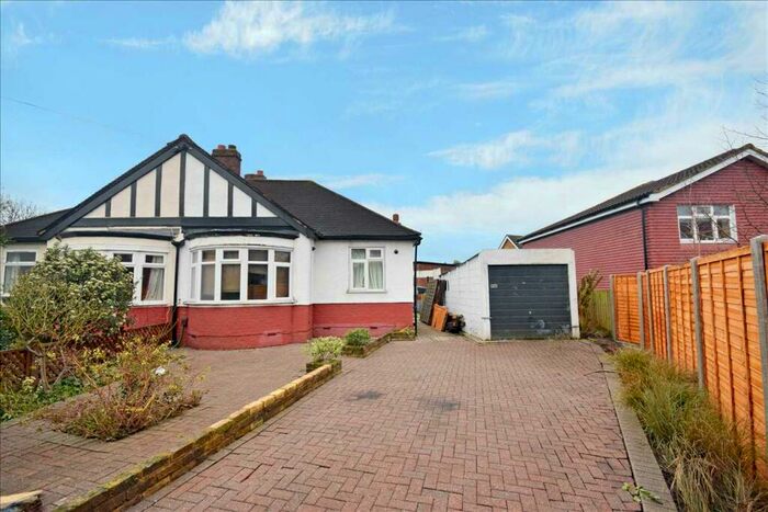 3 Bedroom Bungalow To Rent In Hilary Avenue, Mitcham, CR4