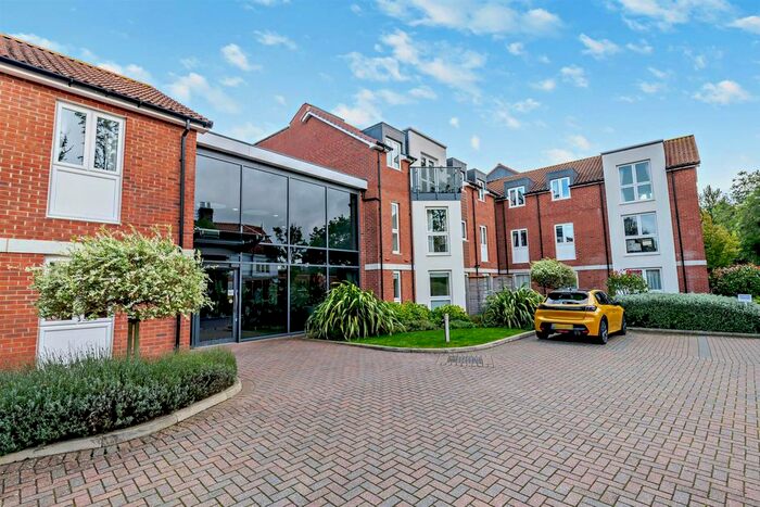 1 Bedroom Flat For Sale In Beckside Gardens, Guisborough, TS14