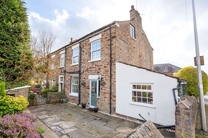 3 Bedroom Semi-Detached House For Sale In Greenbank Road, Marple Bridge, Stockport, SK6