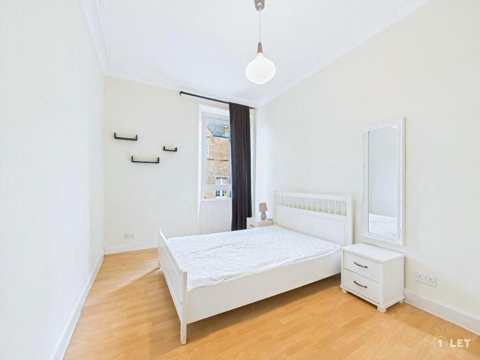 1 Bedroom Flat To Rent In Springwell Place, Dalry, Edinburgh, EH11