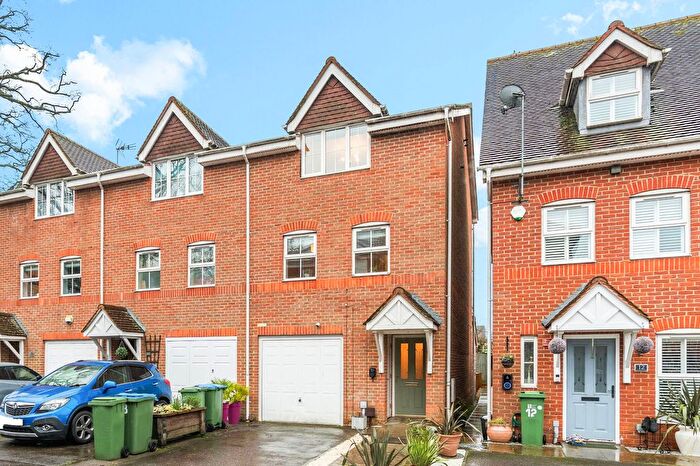 3 Bedroom Town House For Sale In Old Guildford Road, Broadbridge Heath, RH12
