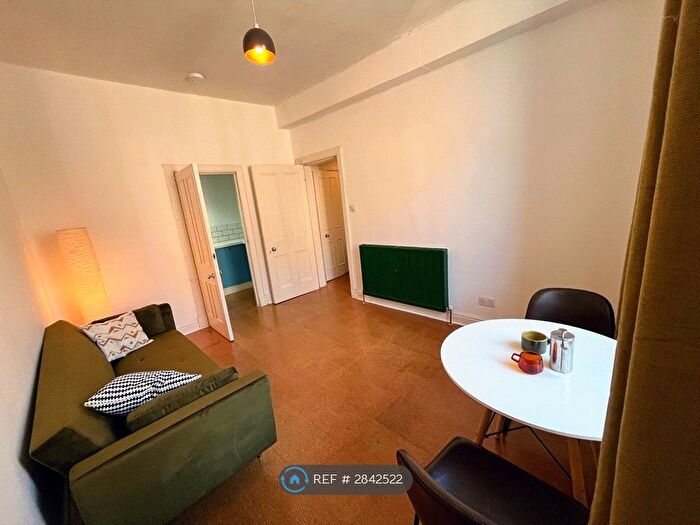 1 Bedroom Flat To Rent In Albion Road, Edinburgh, EH7