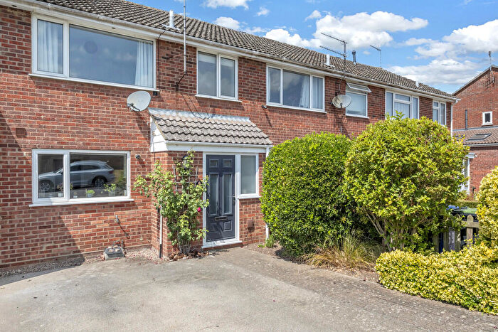 3 Bedroom Terraced House For Sale In Raynham Road, Bury St. Edmunds, IP32