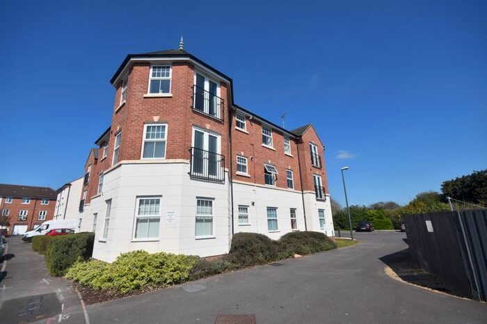 2 Bedroom Flat To Rent In Old Quarry Gardens, Mangotsfield, Bristol BS16