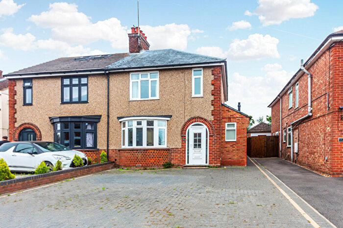 4 Bedroom Semi-Detached House For Sale In Rushden Road, Wymington, NN10