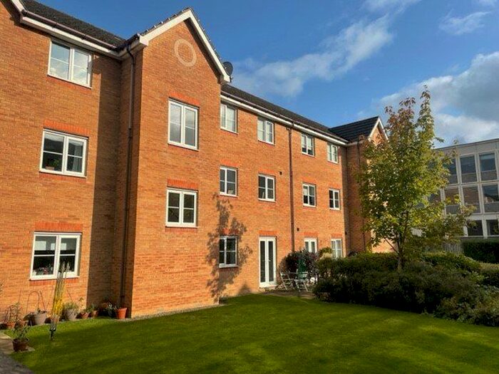 2 Bedroom Flat To Rent In Wordsworth House, Blackthorn Road, Ilkley, West Yorkshire, LS29