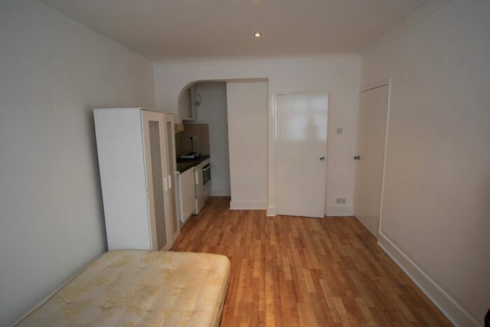 Studio To Rent In Mersham Road, Thornton Heath, CR7
