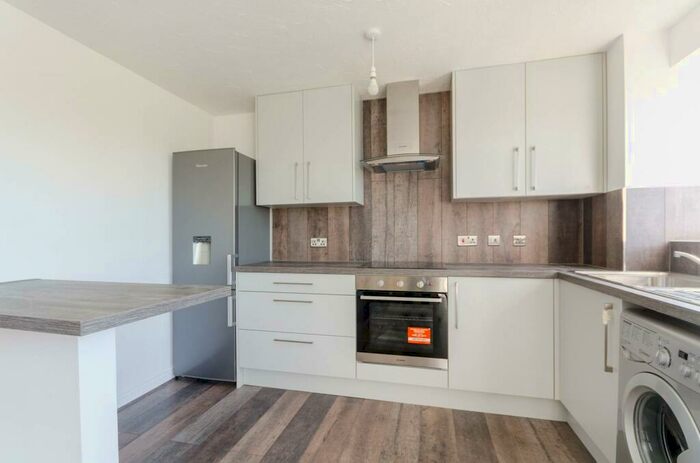 1 Bedroom Flat To Rent In Sherfield Close, New Malden, KT3