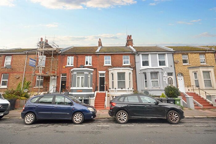 2 Bedroom Flat To Rent In Langney Road, Eastbourne, BN21