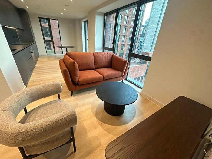 2 Bedroom Flat To Rent In Waterhouse Gardens, Dutton Street, Manchester, M3