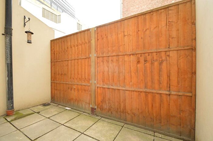 1 Bedroom Duplex To Rent In City Road, Shoreditch, EC1V