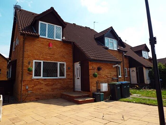 1 Bedroom House To Rent In Mahon Close, EN1