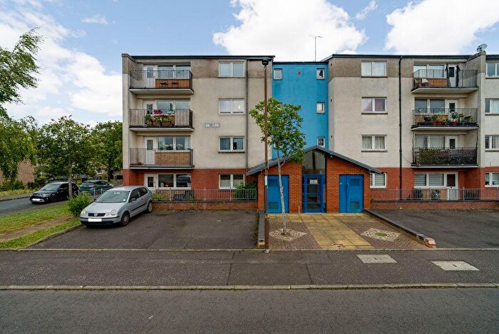2 Bedroom Flat For Sale In / Southhouse Place, Gracemount, Edinburgh, EH17