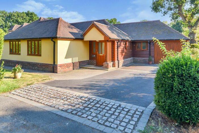 3 Bedroom Detached Bungalow For Sale In Chapel Road, Soberton, SO32