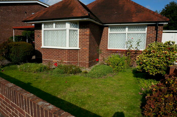 2 Bedroom Bungalow To Rent In Pycroft Close, Sholing, Southampton, SO19