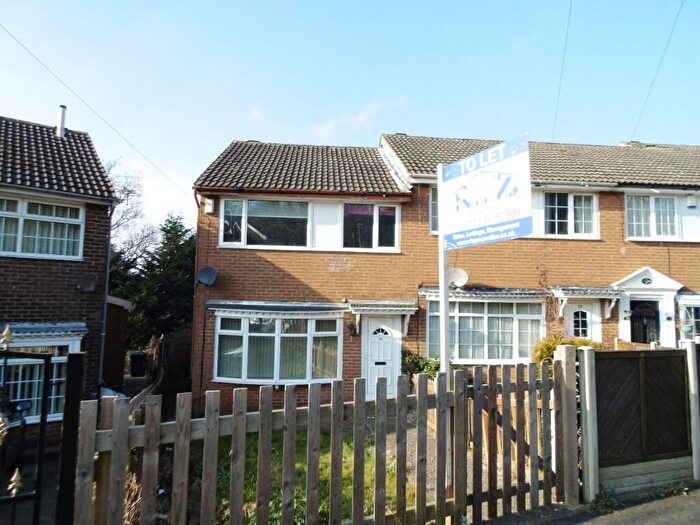 3 Bedroom End Of Terrace House To Rent In Ramshead Crescent, Leeds, LS14