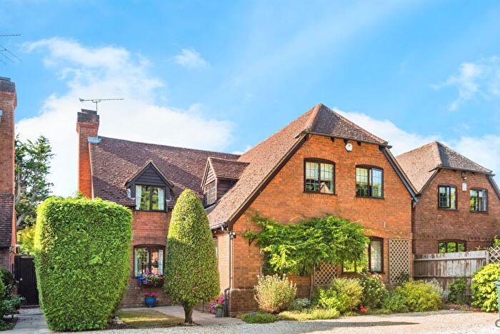4 Bedroom Detached House For Sale In Shepherds Lane, Caversham, Reading, RG4