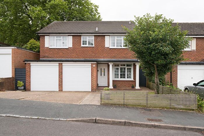5 Bedroom Detached House To Rent In Chartwell Place, Epsom, KT18