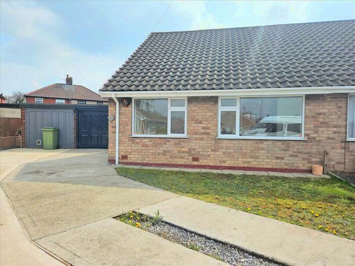 2 Bedroom Bungalow To Rent In Langdale Square, S43