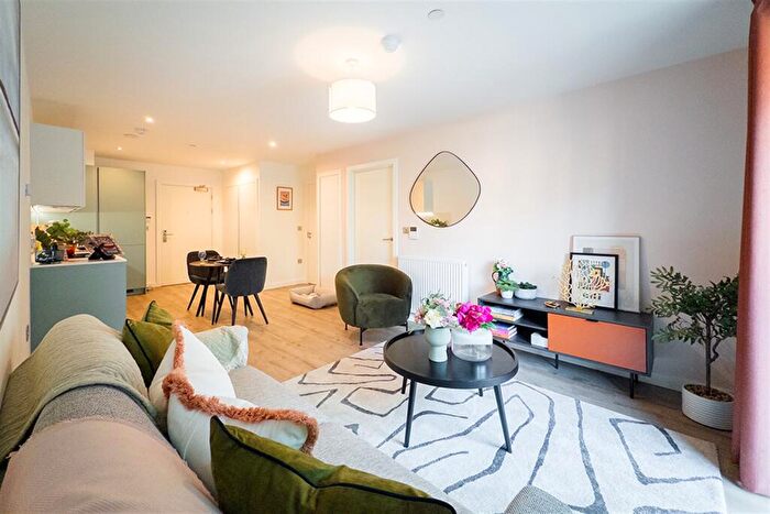 1 Bedroom Apartment To Rent In New Makers Yard, M5