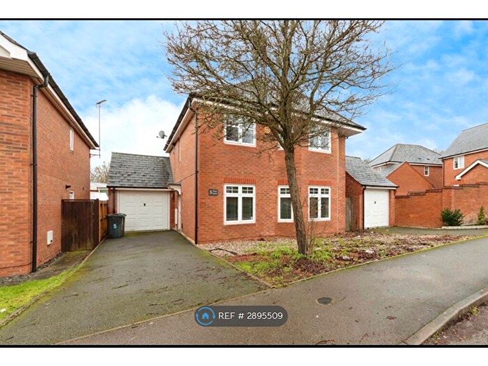 4 Bedroom Detached House To Rent In Vine Lane, Birmingham, B27