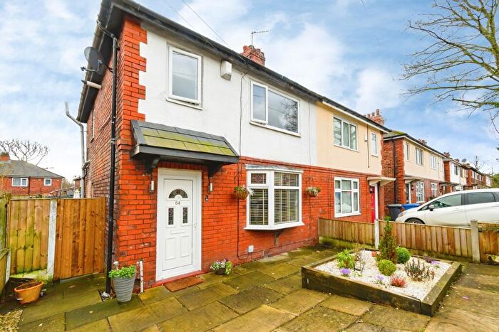 3 Bedroom Semi Detached House For Sale In Birch Road, Worsley, Manchester, Greater Manchester, M28