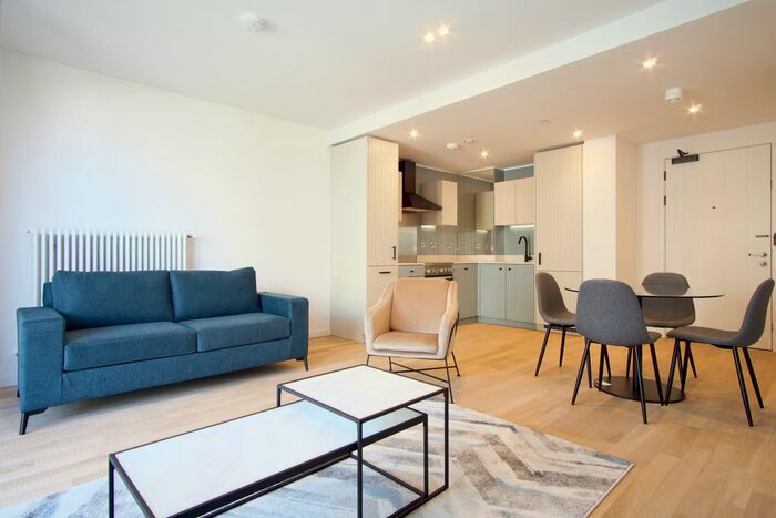 1 Bedroom Flat To Rent In Calville House, Ronalds Road, London, TW8