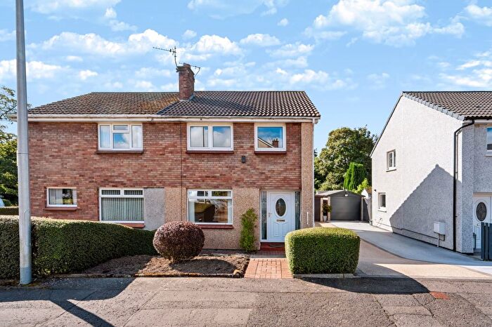 3 Bedroom Semi-Detached House For Sale In Richmond Drive, Brightons, FK2