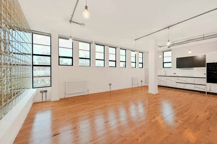 2 Bedroom Flat To Rent In Dehavilland Studios, Clapton, London, E5