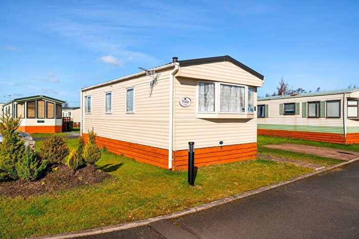 2 Bedroom Park Home For Sale In Beechtree Park, Denny, FK6