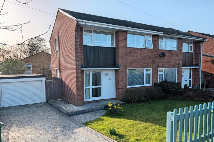 3 Bedroom Semi Detached House For Sale In Hill Park Road, Fareham, PO15