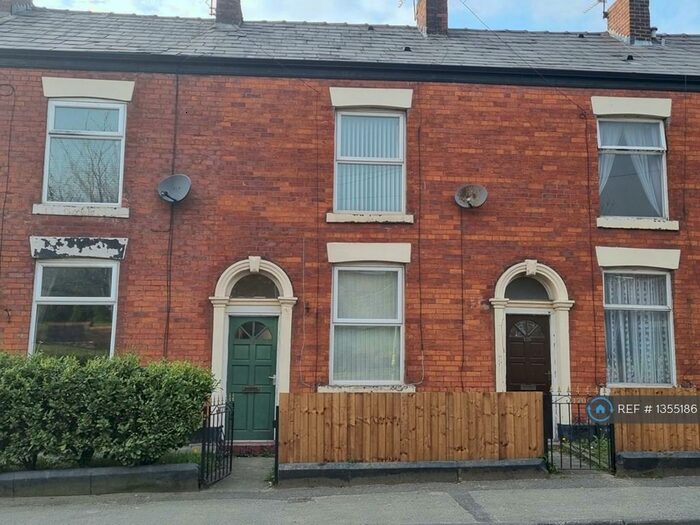 2 Bedroom Terraced House To Rent In Pilsworth Road, Heywood, OL10