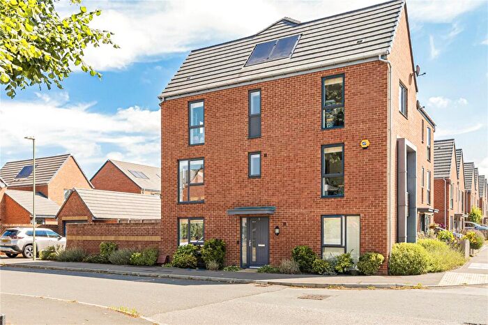 3 Bedroom House For Sale In Sidney Martin Road, Bordon, Hampshire, GU35