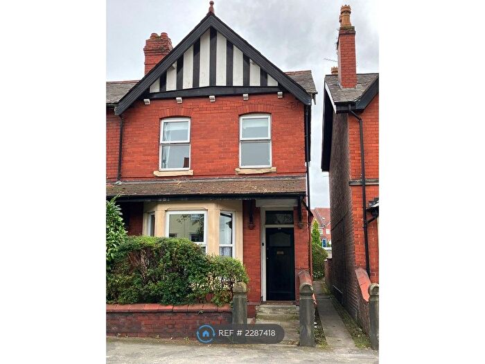 5 Bedroom Semi-Detached House To Rent In Wigan Road, Ormskirk, L39