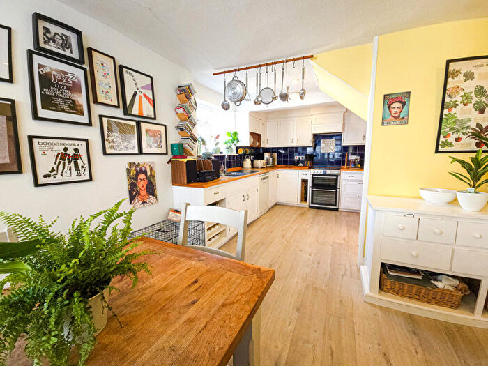 5 Bedroom Terraced House For Sale In Everton Road, Lymington, SO41