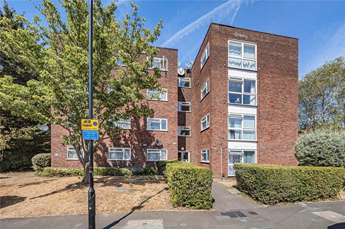 2 Bedroom Flat For Sale In St. Christophers Close, Isleworth, TW7
