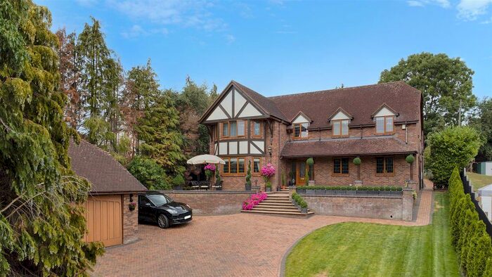 5 Bedroom Detached House For Sale In Malvern Road, Powick, Worcester, Worcestershire, WR2